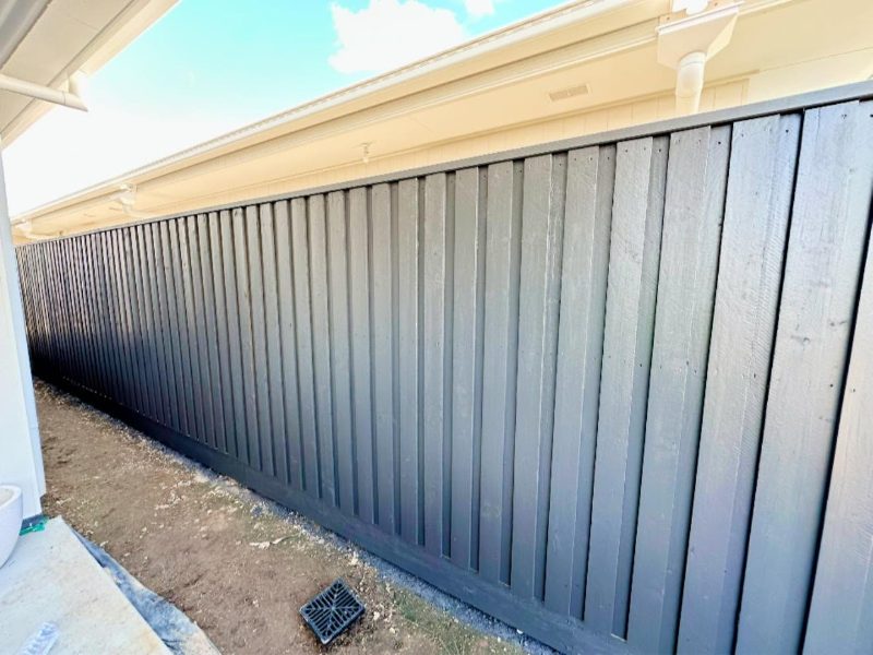 Fence Painting in Bathurst